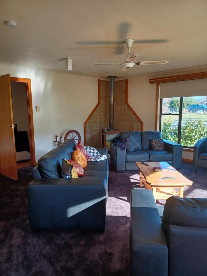 The Tigers Lair Accomadation Villa Mole Creek Exterior photo