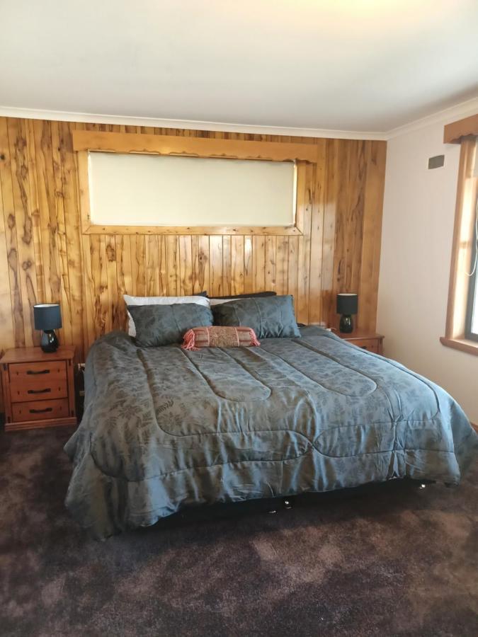 The Tigers Lair Accomadation Villa Mole Creek Exterior photo
