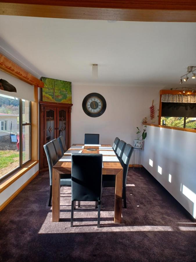 The Tigers Lair Accomadation Villa Mole Creek Exterior photo